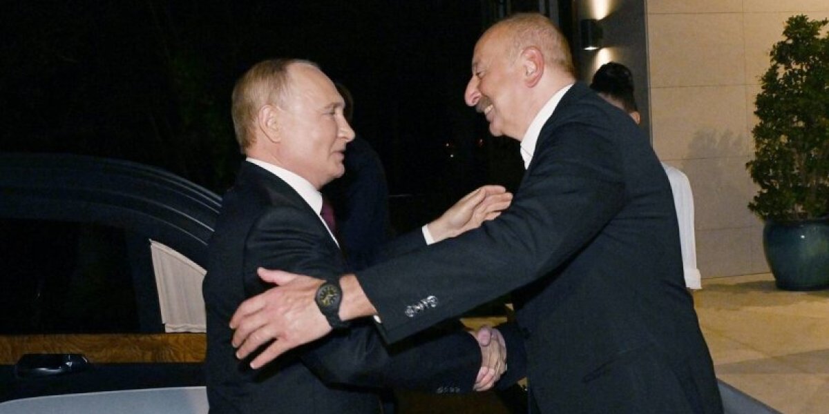 Азербайджан показал, чем ударит под дых России и Ирану, когда получит приказ от НАТО Азербайджан показал, чем ударит под дых России и Ирану, когда получит приказ от НАТО